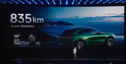 SUV彦祖！小米YU7开卖，抢走Model Y销冠的任务就交给它了！