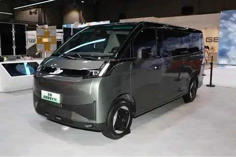 吉利远程星享 V7E 上市 售 8.99 万 2-9 座布局续航 460 公里